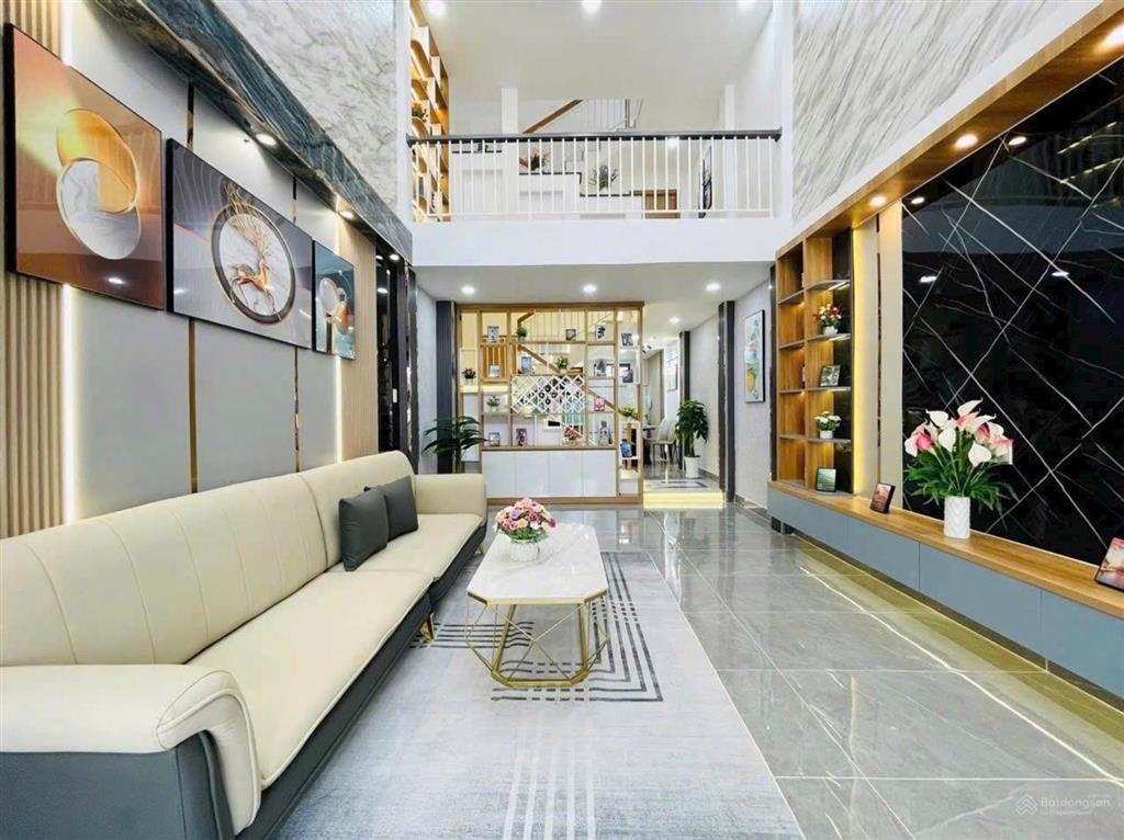 6.x xíu  công viên làng hoa  4x16m (3 lầu) nguyễn văn khối