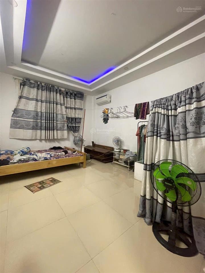 Xe tải đậu cửa sát mặt tiền nguyễn ảnh thủ quận 12  siêu phẩm chân dài miên man 124m²  7.6 tỷ