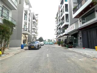 Nhà đẹp  kiên cố trung tâm hành chính q12.1/ lê thi riêng. đường trước nhà 10m 72m2 4 tầng 8 tỷ