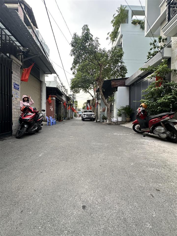 Diện tích 104 m 4 tầng xe tải đậu cửa 1/ ngắn dương thị mười trung tâm q12 chỉ có 9,5 tỷ