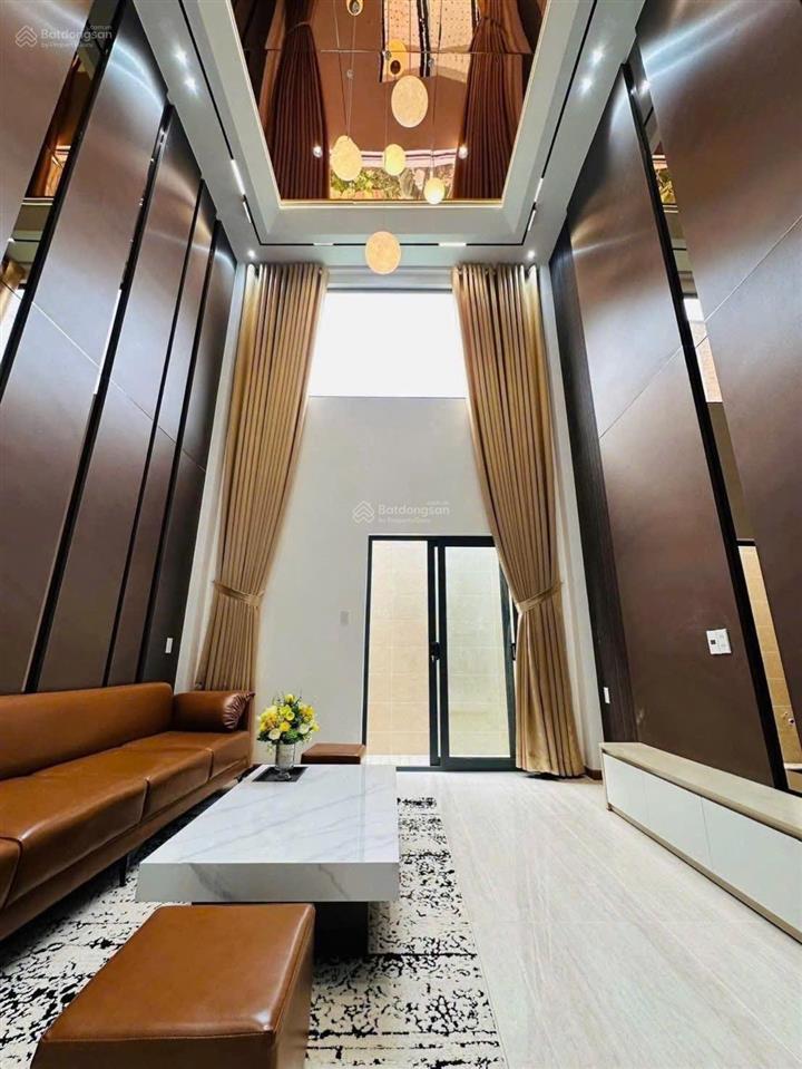 Nhỉnh 5 tỷ sở hữu nhà đẹp hông riêng 8m tại an phú đông! ngang 5,6m hông riêng