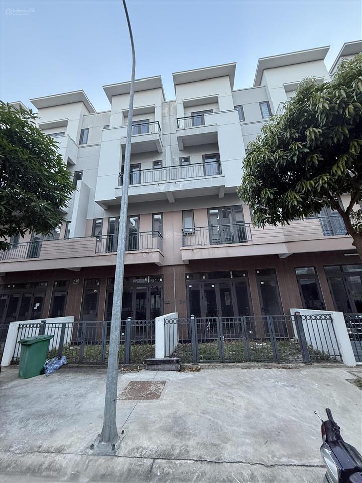Shophouse diện tích 75m, hoàn thiện đầy đủ nội thất đang cho thuê 18tr/1 tháng