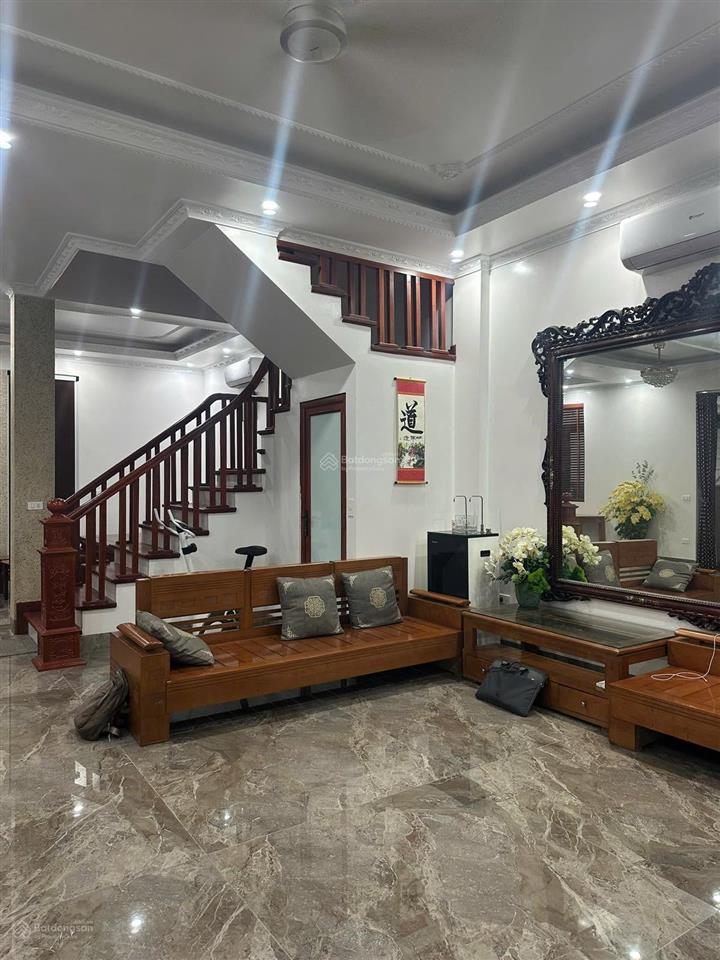 Căn biệt thự song lập 135m, 7 phòng ngủ tại centa city cần cho thuê ạ