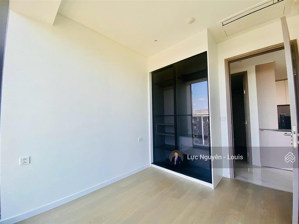 Louis bán 2pn view sông sài gòn, grand marina sẵn sổ hồng  the opera  giá 30,9 tỷ