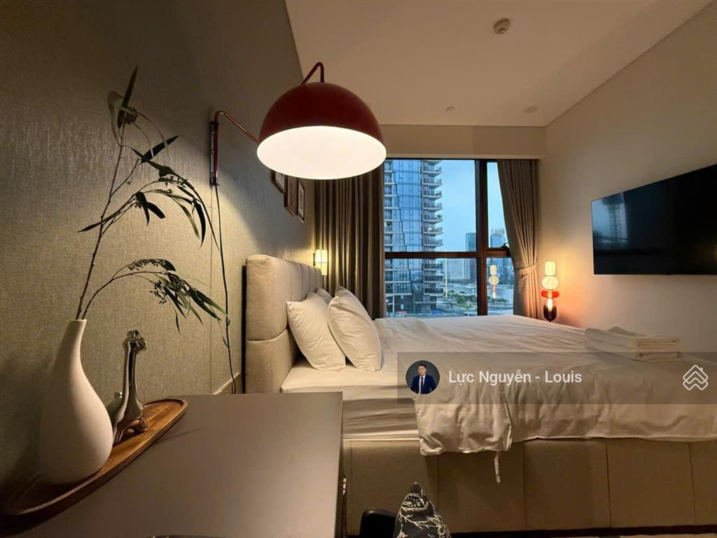 Louis bán căn galleria 3pn view quận 1 đã có sổ  giá 48 tỷ
