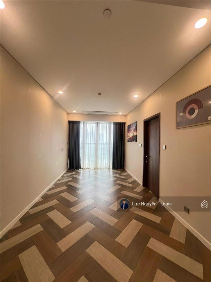 Louis bán căn galleria 1pn lầu cao view sông đã có sổ  giá 14,8 tỷ.