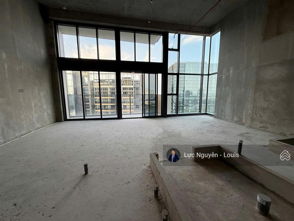 Louis bán căn loft tổng diện tích 110m² view cầu bason đã có sổ hồng  the opera  giá 43,3 tỷ.