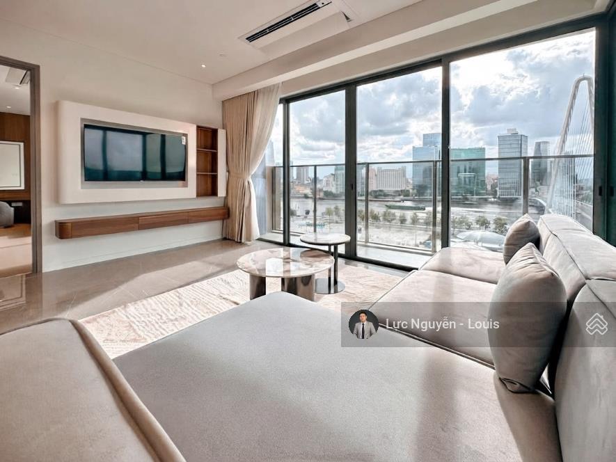 Louis bán 4pn view sông sài gòn trực diện, thang máy riêng đến tận nhà  the opera  giá 108 tỷ
