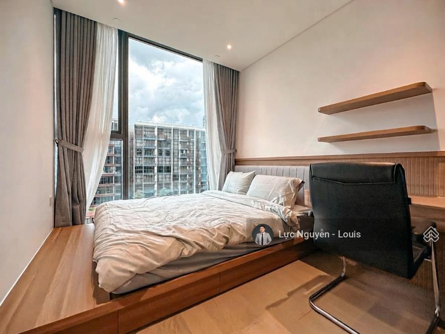 Louis bán 4pn view sông sài gòn trực diện, thang máy riêng đến tận nhà  the opera  giá 108 tỷ