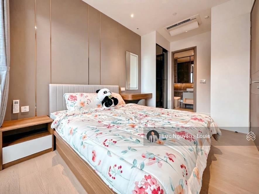 Louis bán 4pn view sông sài gòn trực diện, thang máy riêng đến tận nhà  the opera  giá 108 tỷ