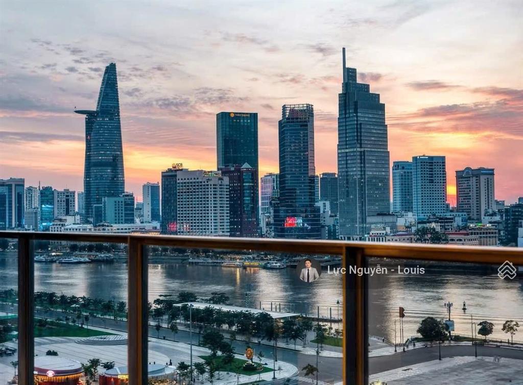 Louis bán 4pn view sông sài gòn trực diện, thang máy riêng đến tận nhà  the opera  giá 108 tỷ