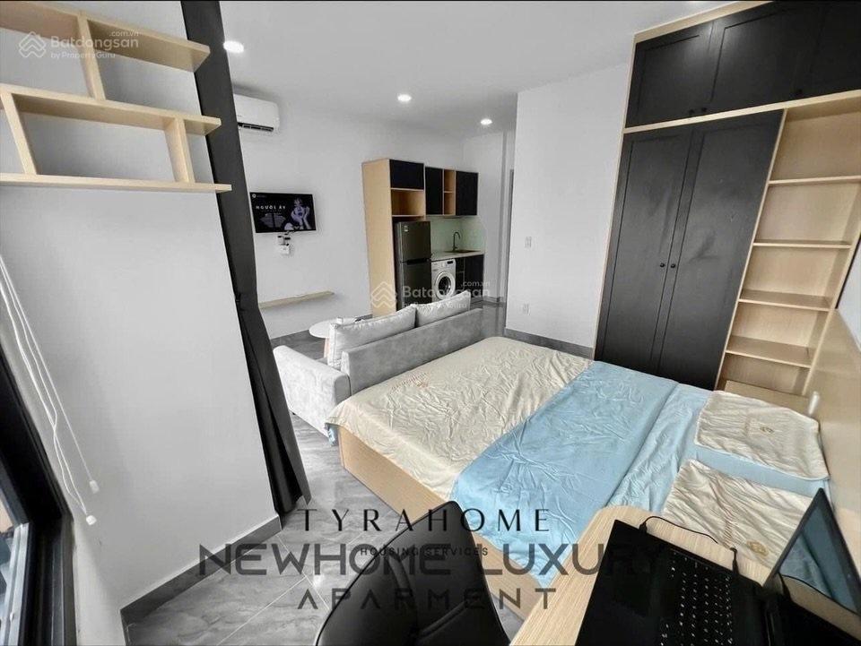 Cho thuê căn hộ ban công full nội thất, vị trí gần cầu kiệp giáp quận 3, quận 1