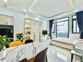 Cho thuê căn hộ ban công ngay khu phan xích long, phòng trang bị full nội thất đẹp