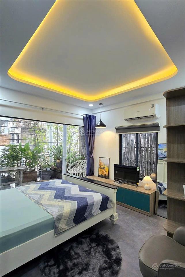 Cho thuê căn hộ penthouse 1pn ban công sân vườn ở đường hùynh văn bánh phú nhuận