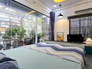 Cho thuê căn hộ penthouse 1pn ban công sân vườn ở đường hùynh văn bánh phú nhuận