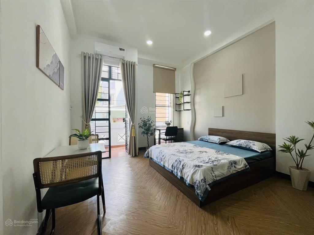 Cho thuê căn hộ full nội thất, ban công thoáng ngay phan xích long phú nhuận