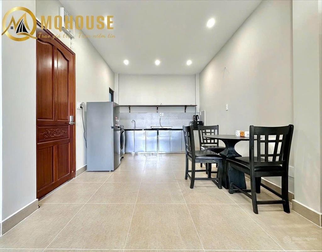 Cho thuê căn hộ ban công, full nội thất máy giặt riêng đường trần huy liệu gần ngã tư phú nhuận