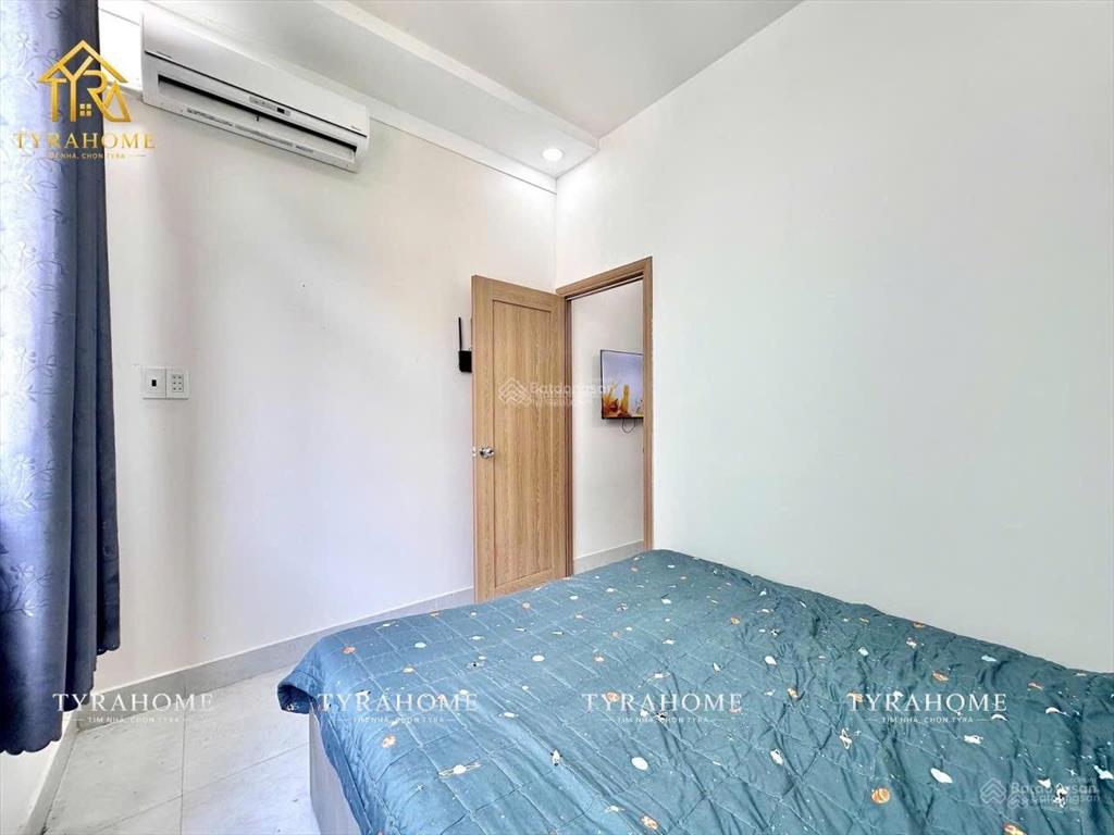 Cho thuê căn hộ 1pn ban công, full nội thất, thang máy vị trí trung tâm phú nhuận