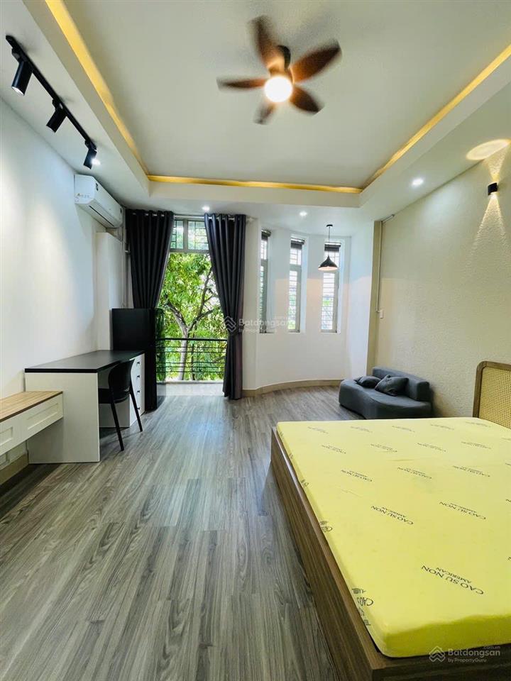 Cho thuê căn hộ 1pn tách bếp 50m2 đường huỳnh văn bánh, vị trí gần q3, đi sân bay 5  7p