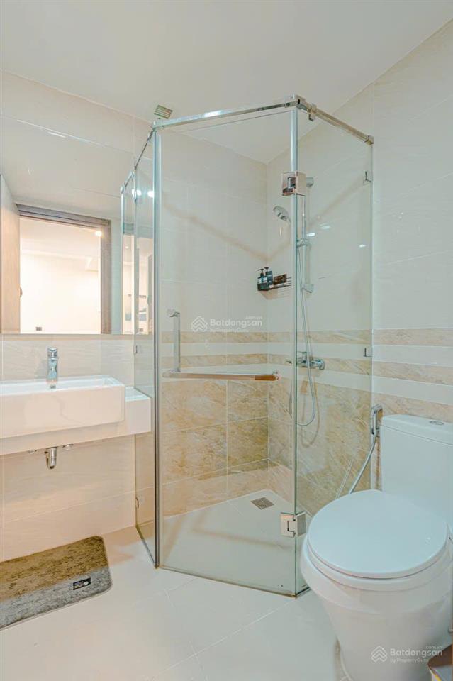 Cần bán nhanh căn hộ 1 phòng ngủ 54m2 saigon royal quận 4 giá tốt.  0909 024 ***