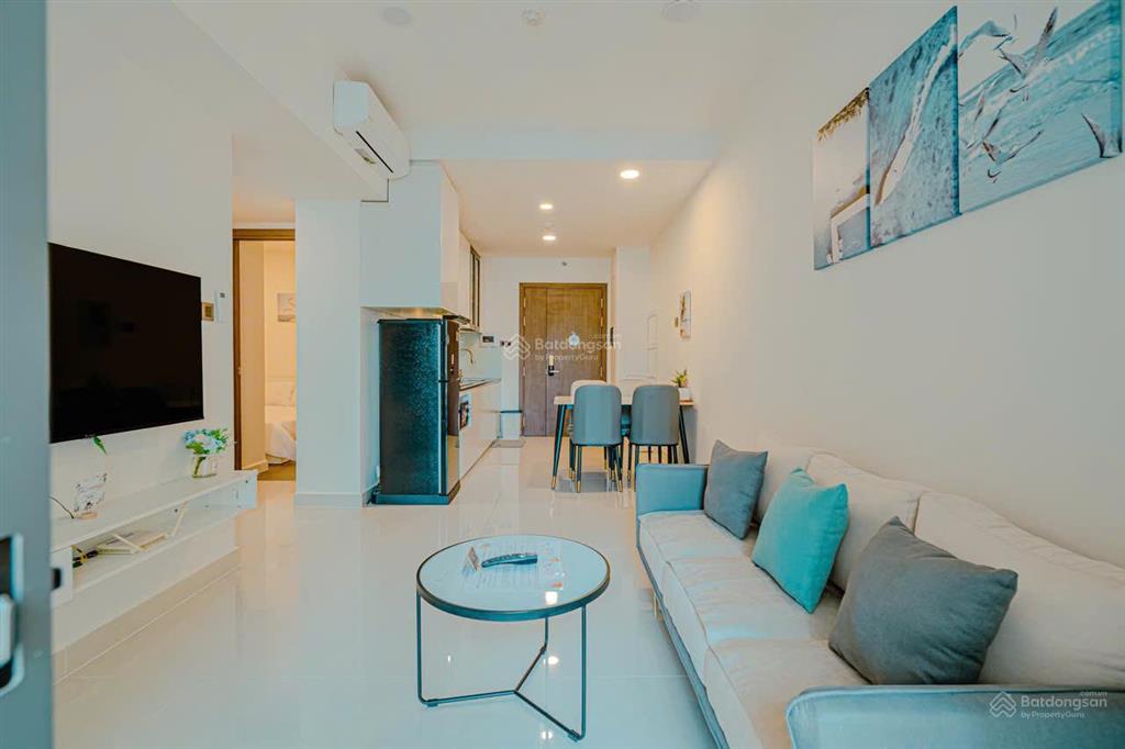 Cần bán nhanh căn hộ 1 phòng ngủ 54m2 saigon royal quận 4 giá tốt.  0909 024 ***