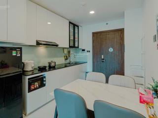 Cần bán nhanh căn hộ 1 phòng ngủ 54m2 saigon royal quận 4 giá tốt.  0909 024 ***