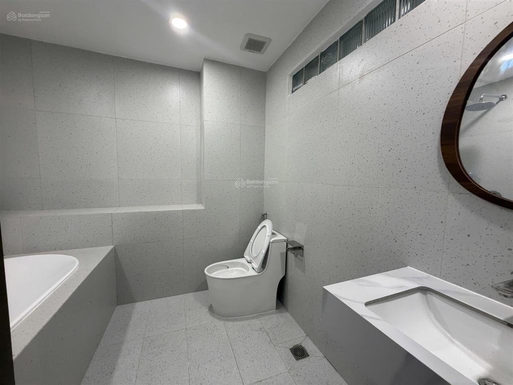 Khai trương căn hộ dịch vụ mới 100% full nội thất, ngay nhà thờ tân định, hồ con rùa, toà lavela