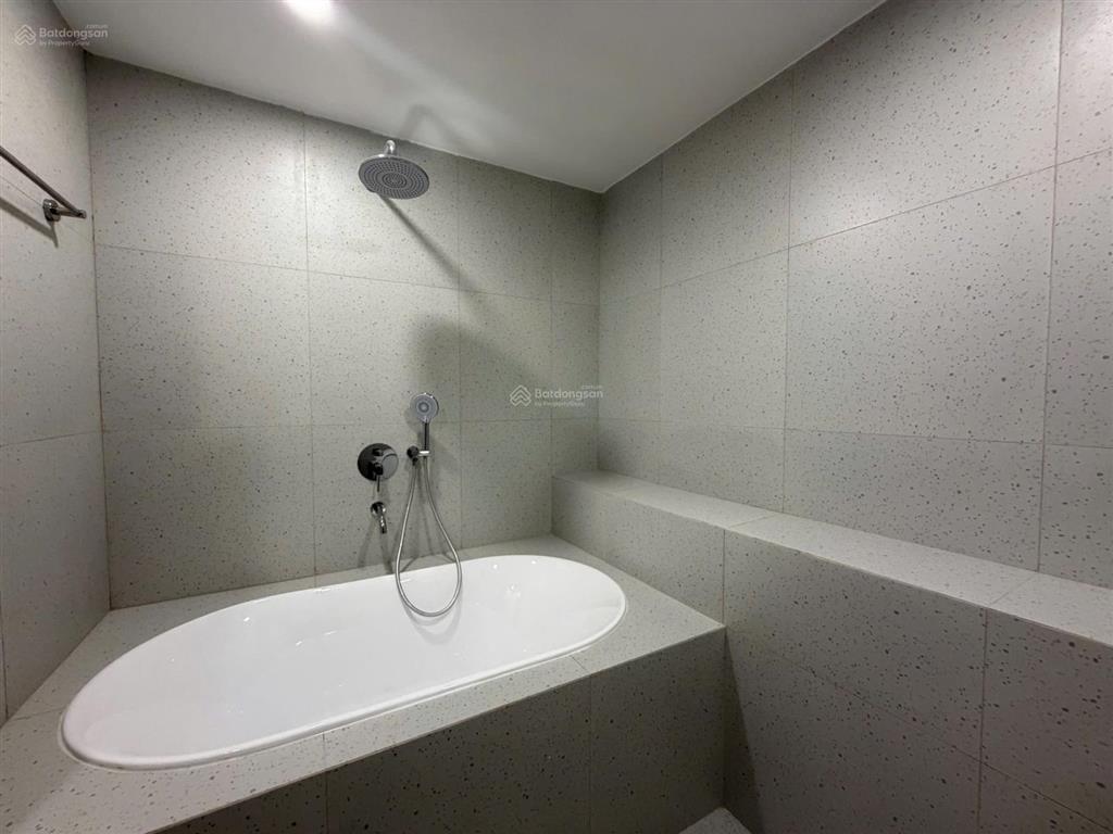 Khai trương căn hộ dịch vụ mới 100% full nội thất, ngay nhà thờ tân định, hồ con rùa, toà lavela
