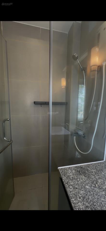 Khai trương căn hộ dịch vụ mới 100%, full nội thất, ngay cầu ông lãnh,cầu kênh tẻ,chợ bến thành,q1