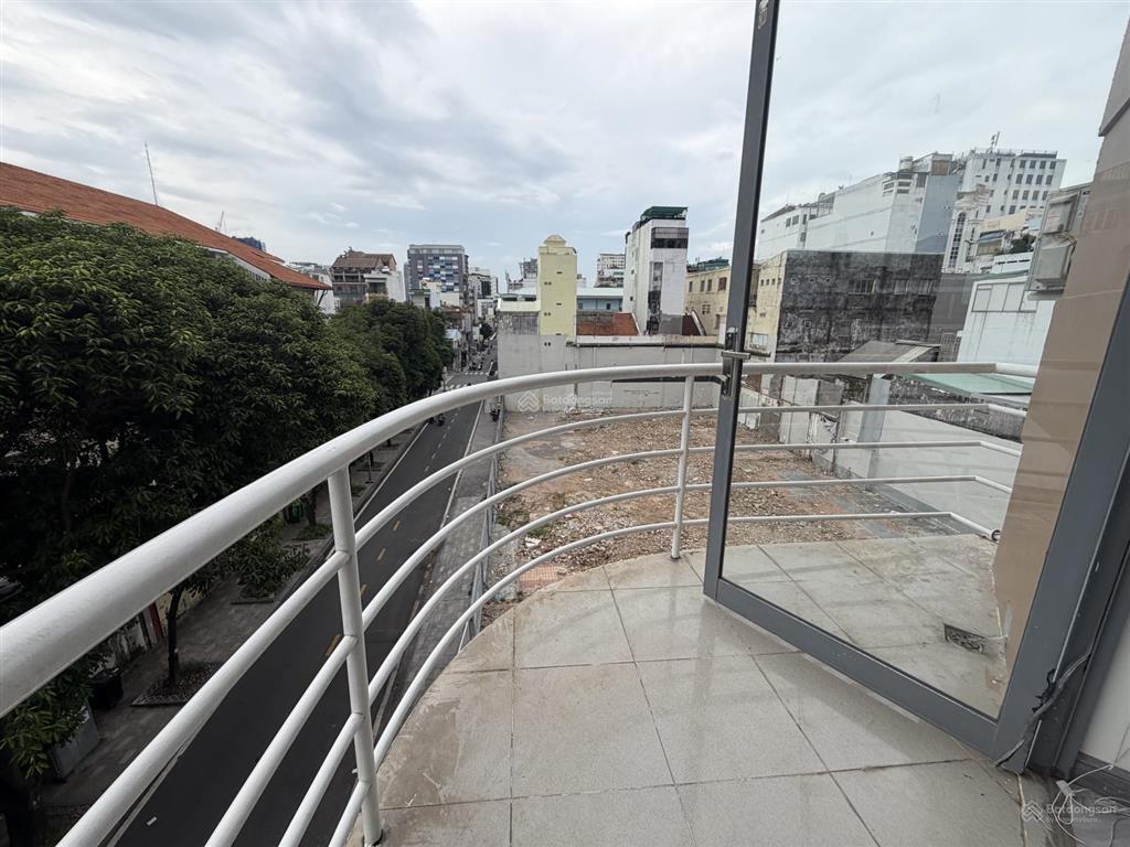 Khai trương căn hộ dịch vụ mới 100%, full nội thất, gần chợ tân định, nhà thờ tân định, hồ con rùa
