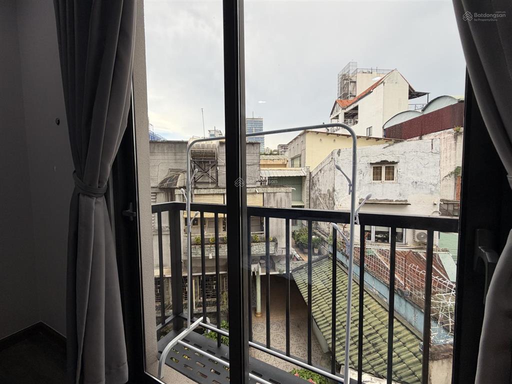Khai trương ch dịch vụ mới 100%, full nội thất, ngay vòng xoay dân chủ, hội trường thành uỷ, nhà ga
