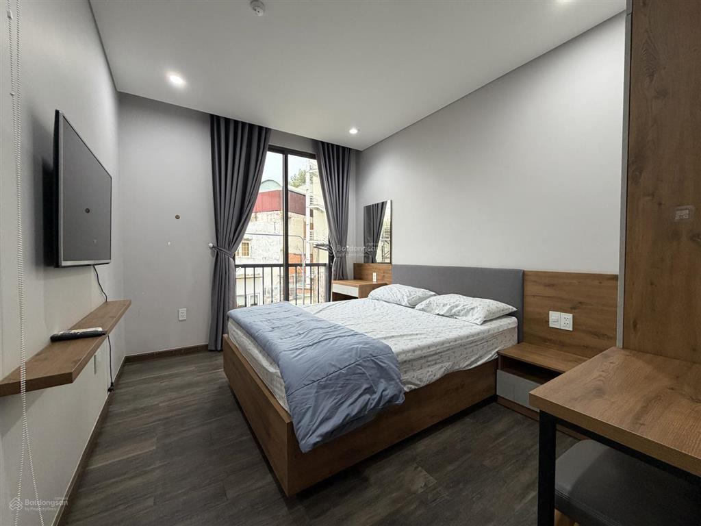 Khai trương ch dịch vụ mới 100%, full nội thất, ngay vòng xoay dân chủ, hội trường thành uỷ, nhà ga