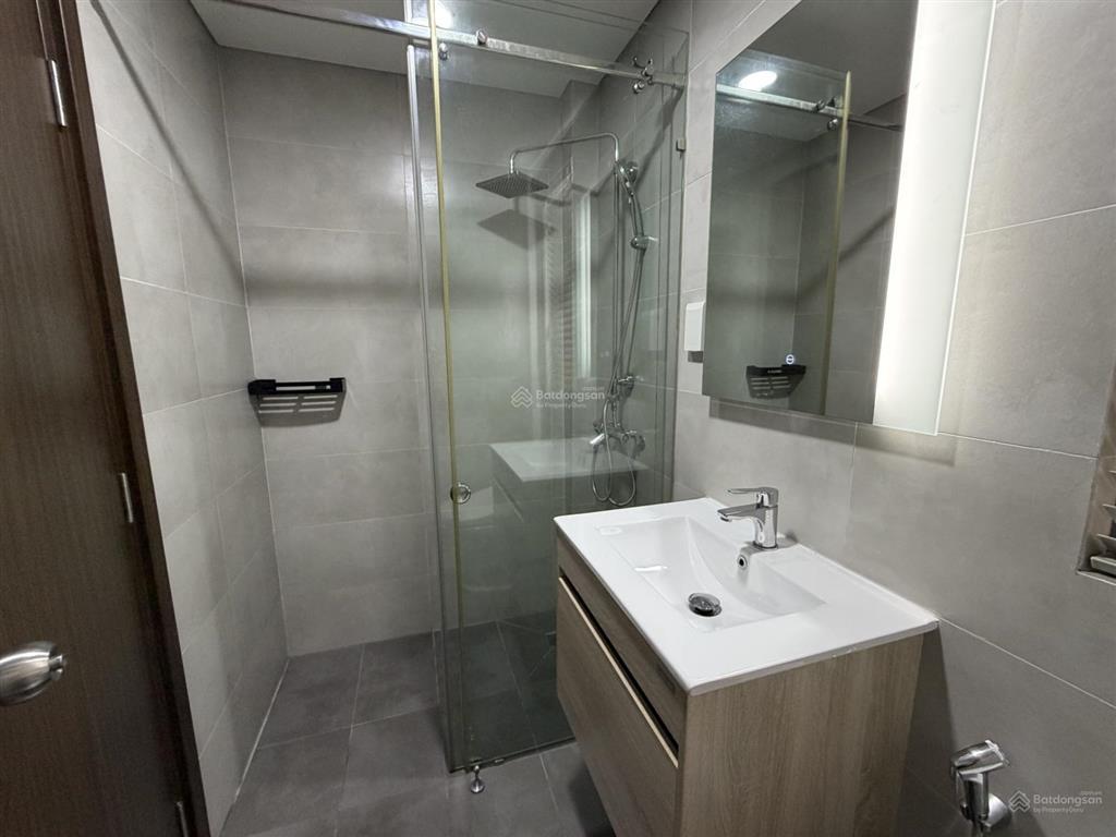 Khai trương ch dịch vụ mới 100%, full nội thất, ngay vòng xoay dân chủ, hội trường thành uỷ, nhà ga