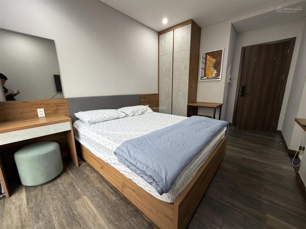 Khai trương ch dịch vụ mới 100%, full nội thất, ngay vòng xoay dân chủ, hội trường thành uỷ, nhà ga
