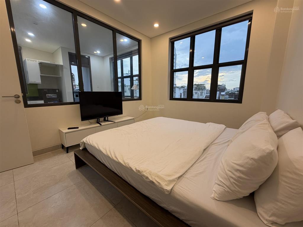 Khai trương ch dịch vụ mới 100%, full nội thất, ngay công viên lê văn tám, hồ con rùa, chợ tân định
