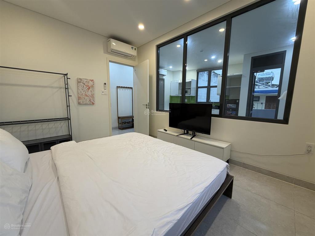Khai trương ch dịch vụ mới 100%, full nội thất, ngay công viên lê văn tám, hồ con rùa, chợ tân định