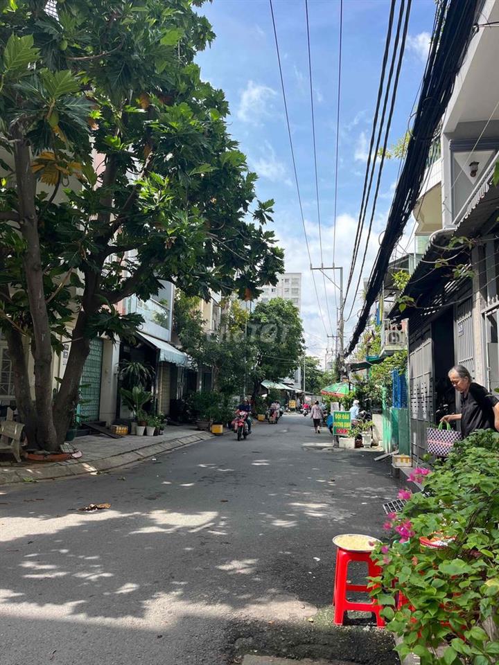Nhà mặt tiền KDC Bông Sao . 48m2 Full nội thất . Nhỉnh 6 Tỷ
