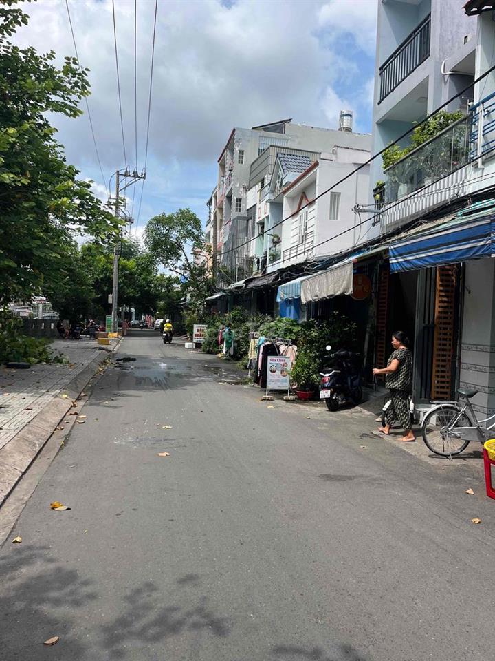 Nhà mặt tiền KDC Bông Sao . 48m2 Full nội thất . Nhỉnh 6 Tỷ