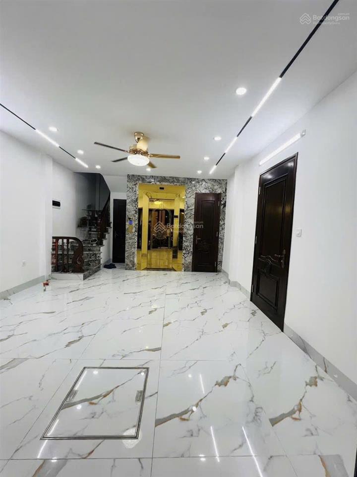 Bán nhà ngõ hồ tùng mậu 45m2, 7 tầng 14,9 tỷ, full nội thất, thang máy, ô tô vào nhà, gara riêng