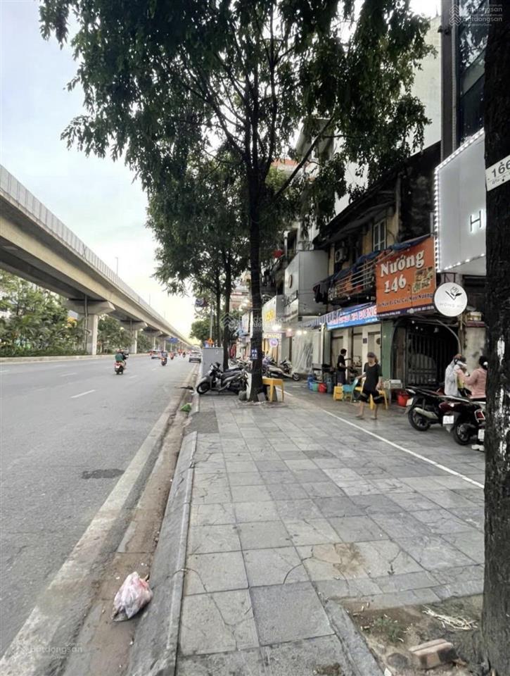 Cho thuê mặt phố quang trung hà đông 300m 3t 35tr/th,thông sàn, vỉa hè rộng, gần ga tàu, kinh doanh