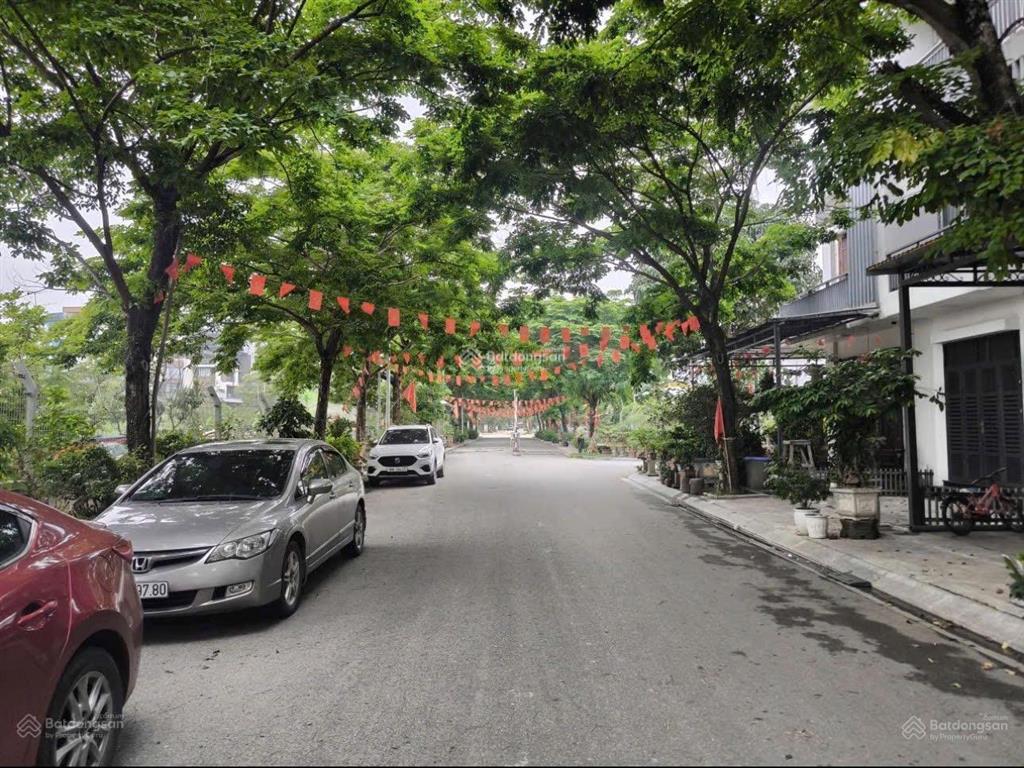 Biệt thự liền kề khu bộ công an bắc từ liêm 70m2, 5 tầng 21,5 tỷ full nội thất đẹp, đường ô tô rộng