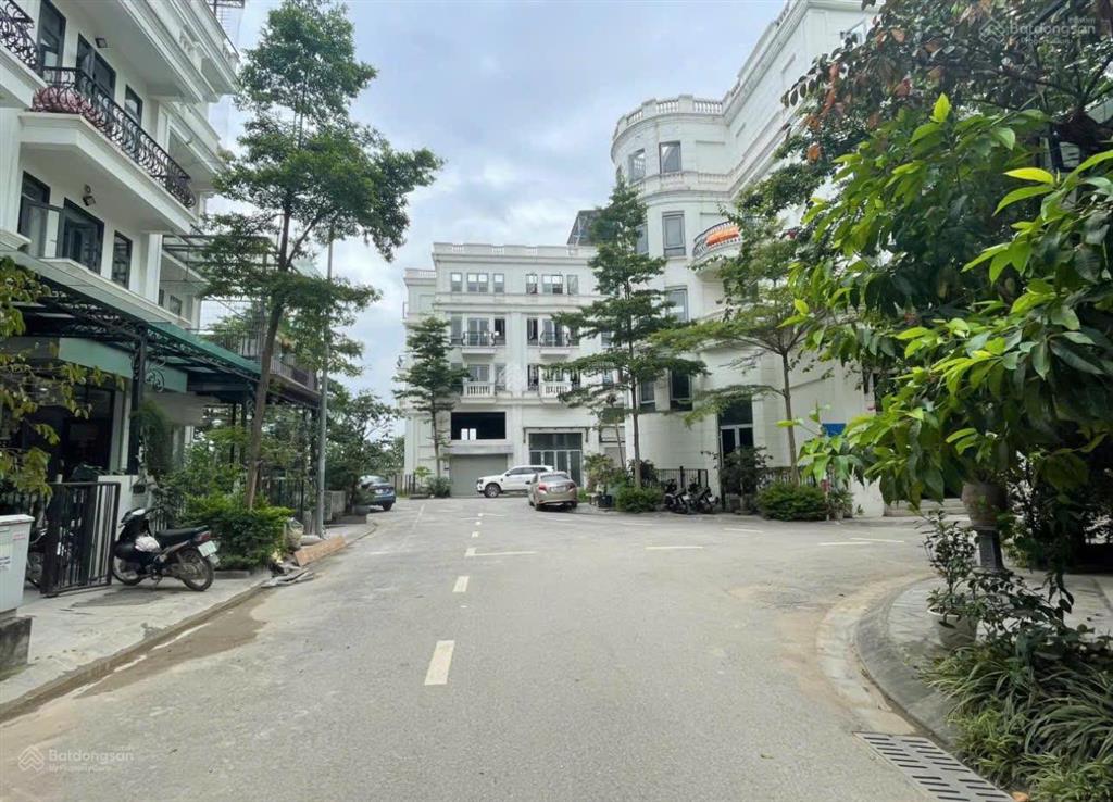 Phú diễn, bắc từ liêm, 5 tầng, 21,8 tỷ nhà phân lô đẳng cấp, vỉa hè ô tô tránh, 2 thoáng trước sau