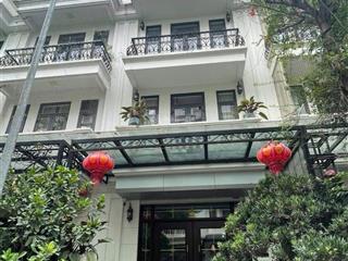 Phú diễn, bắc từ liêm, 5 tầng, 21,8 tỷ nhà phân lô đẳng cấp, vỉa hè ô tô tránh, 2 thoáng trước sau