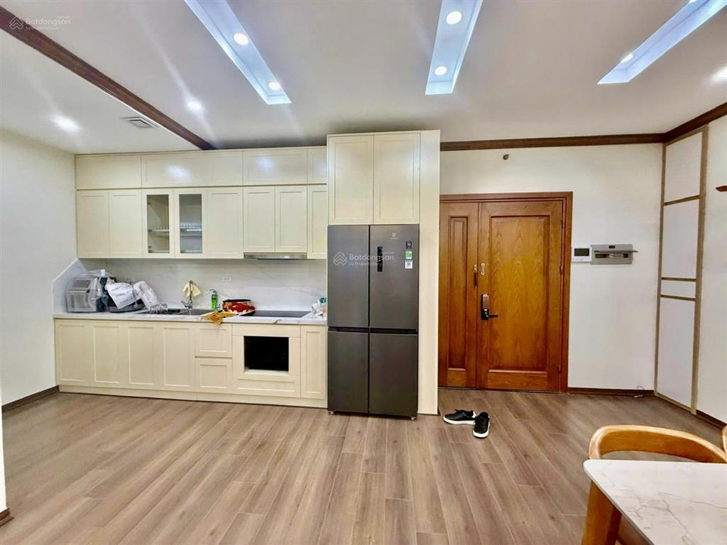 Thành phố giao lưu, phạm văn đồng 75m2, 2pn, 4,1 tỷ view hồ điều hòa, ở yên tĩnh, nhiều tiện ích