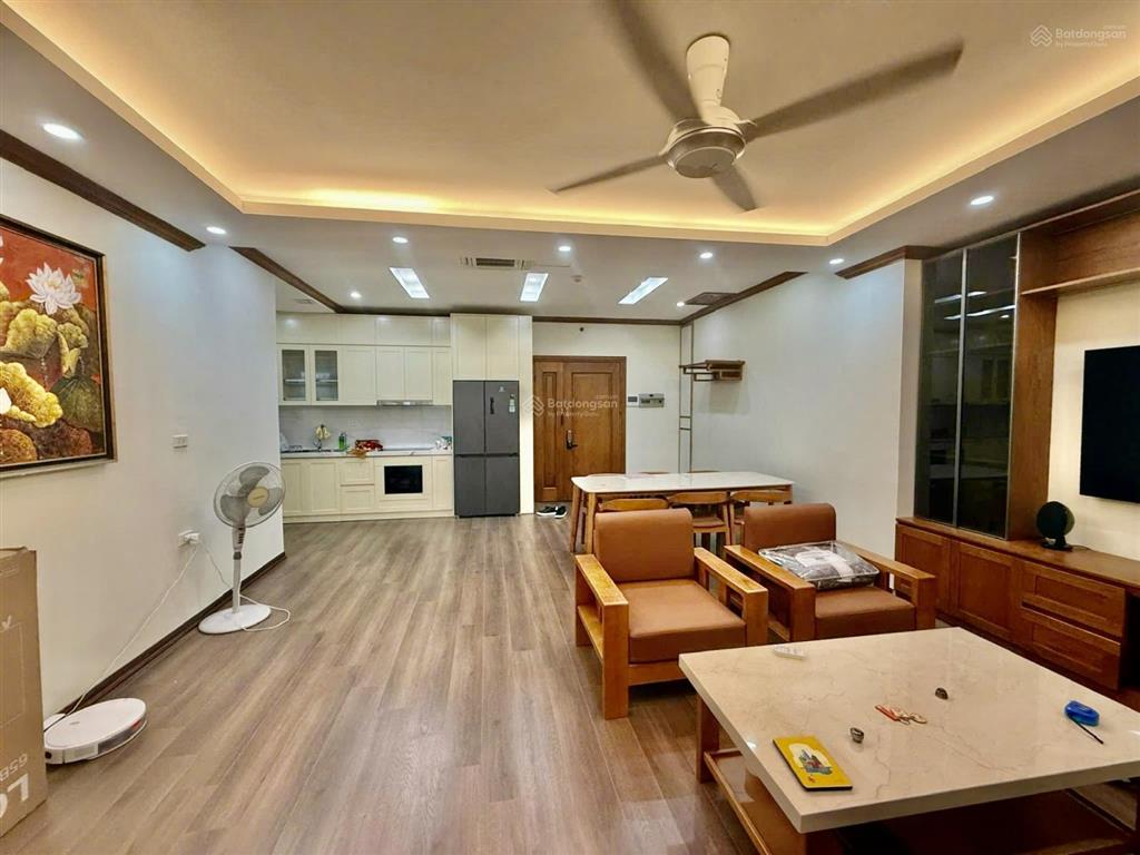 Thành phố giao lưu, phạm văn đồng 75m2, 2pn, 4,1 tỷ view hồ điều hòa, ở yên tĩnh, nhiều tiện ích