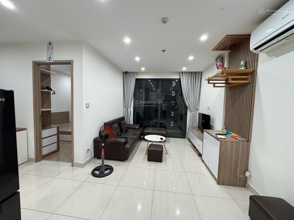 Chủ gửi bán căn góc cc trần quý kiên 65m, 2n chỉ 4,3 tỷ full nội thất tầng cao cầu giấy 0768 693 ***