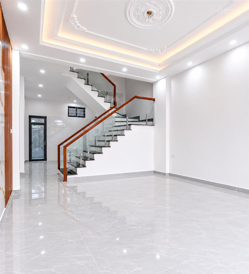 Cần bán gấp nhà phủ thượng đoạn 64,8m x 4 tầng 3,95 tỷ ngõ thông ô tô qua