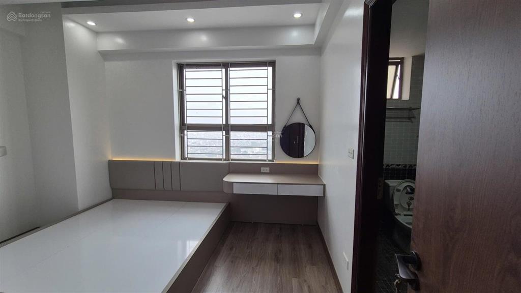 Hơn 3 tỷ  chung cư ct4 kđt xala  hà đông  70m 2pn  nhà mới ở ngay  giá tốt. cc 0969 139 ***