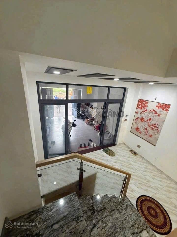 Bán gấp căn nhà mặt tiền đường số 3  kdc êm đềm  p. linh xuân  thủ đức  90m2   0938 325 ***