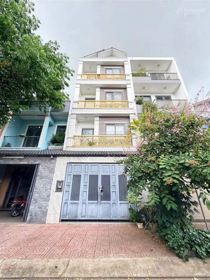 Bán gấp căn nhà mặt tiền đường số 3  kdc êm đềm  p. linh xuân  thủ đức  90m2   0938 325 ***